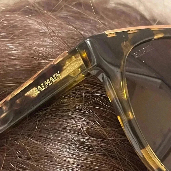 Balmain BL2105 05 Tortoise Brown Gold Sunglasses Brown Lens
57-17 145 France main image 13